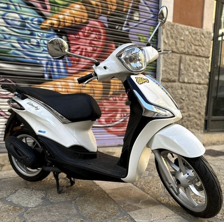 Alquiler Moto Automática (125cc)