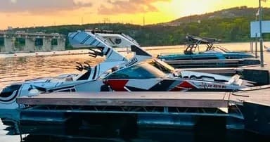 Lake Travis • 3 Hours • Pavati Boat Rental
