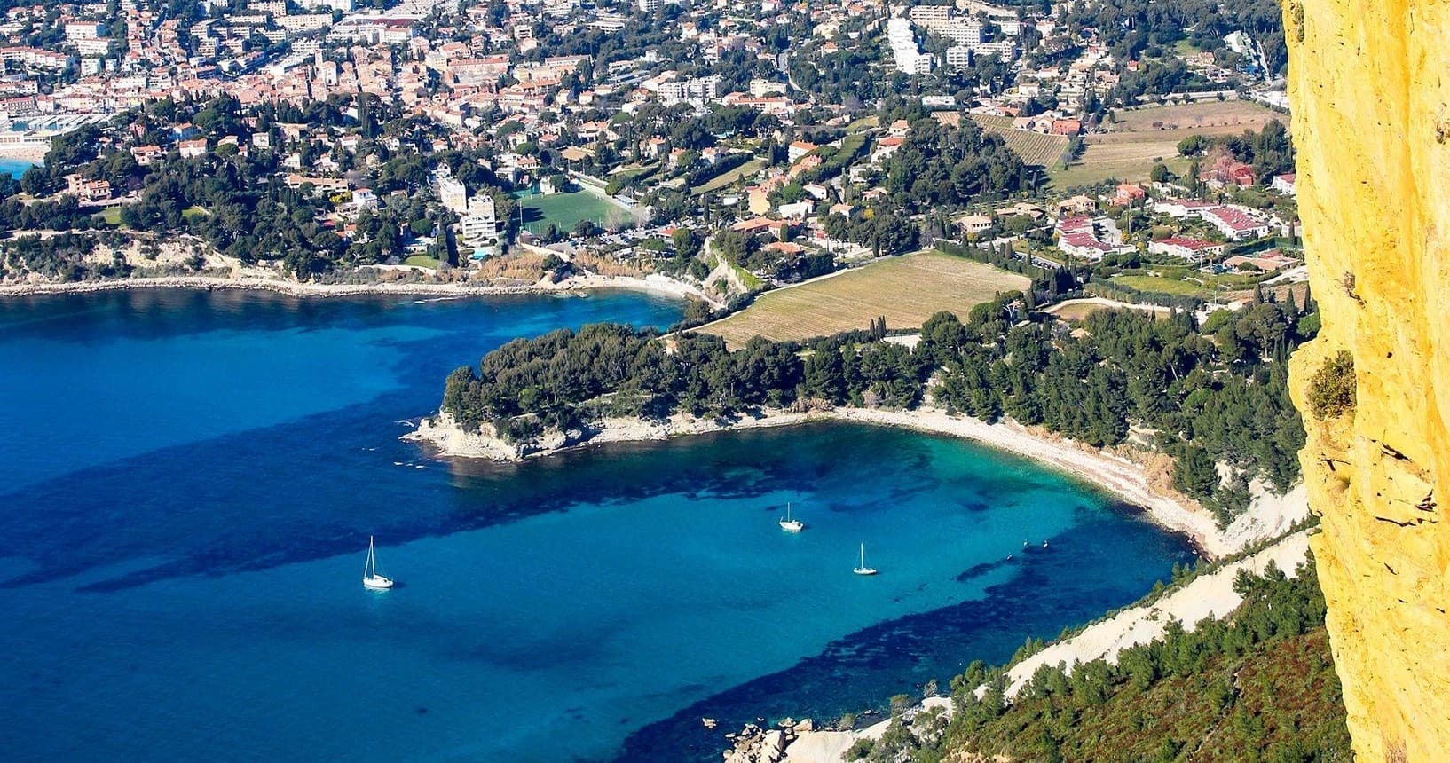 Cassis pebbly beaches, calanques, the scenic Route des Crêtes to Cap Canaille, Cassis white wines & the city of Marseille