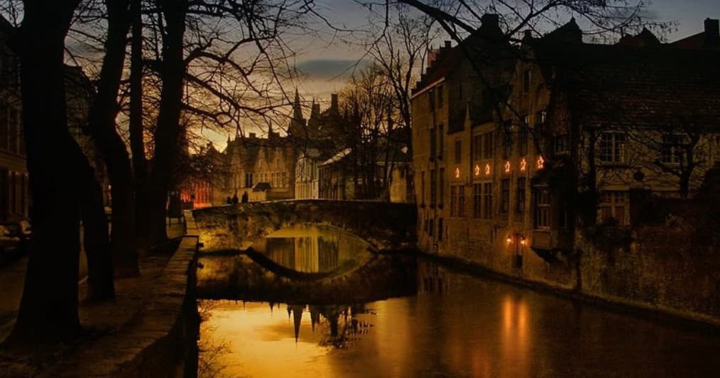 🇪🇸 Tour Privado: El lado Oscuro de Brujas