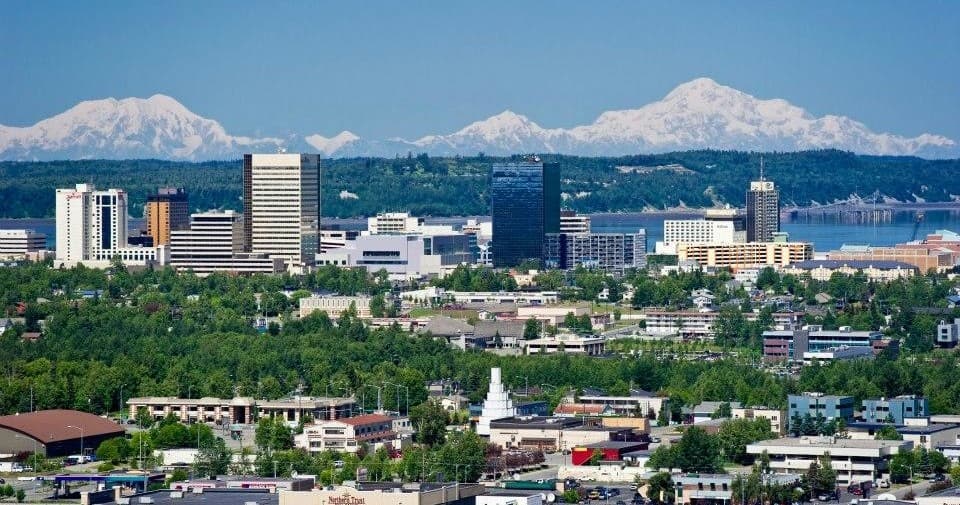 Anchorage City Tour w/ Taste of Wild Smoked Salmon & Reindeer Sausage