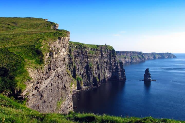 Cliffs of Moher, Doolin, Burren and Galway Day Tour from Dublin