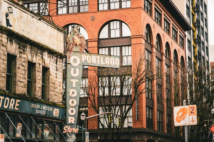 Portland Self-Guided Tour: Golden Adventure Puzzle Quest