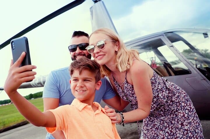 16 miles Private Helicopter Day Tour over Fun Spot