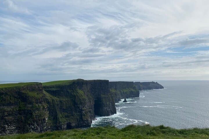Private Tour from Dublin to Cliffs of Moher and Galway 