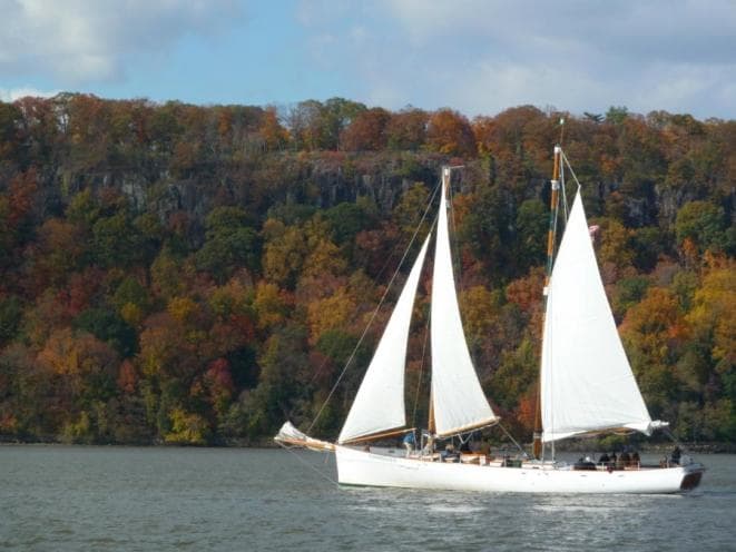 Grand Palisades Fall Foliage Schooner Sail