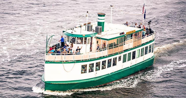 Tri-Combo: Charleston Harbor Tour & Carriage Ride & Boone Hall Plantation Tour