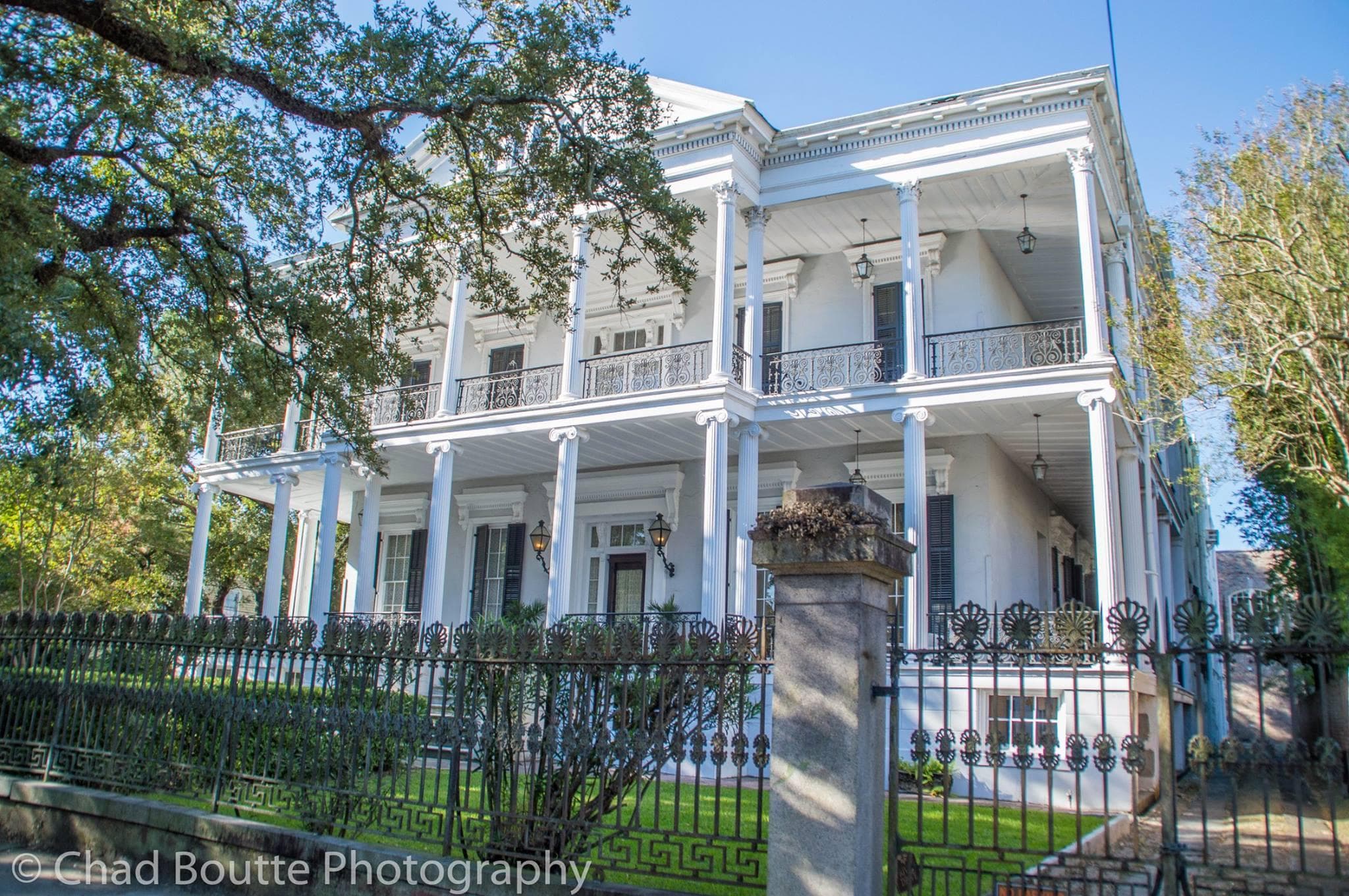 Garden District Walking Tour